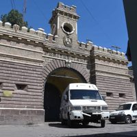 Explotó la oposición por la millonaria contratación de comida para presos