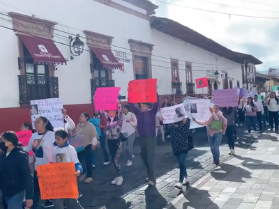 Marchan en Pátzcuaro para exigir la aparición de cinco jóvenes