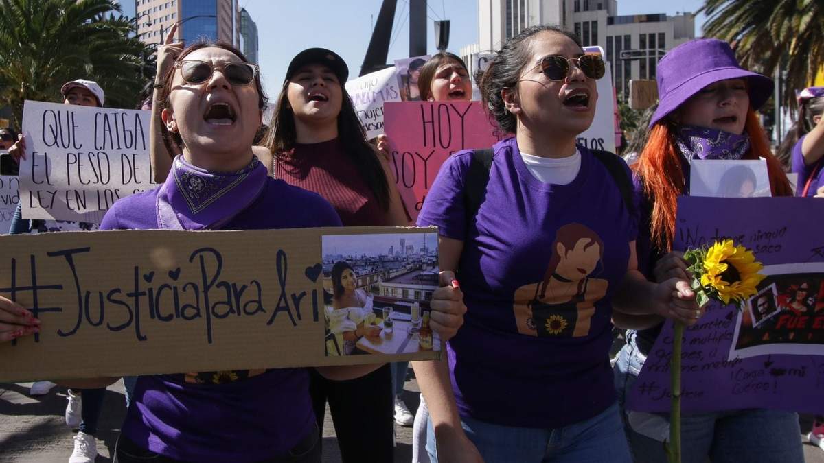 Marcha en la CDMX por el caso de Ariadna Fernanda