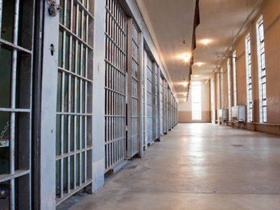 Las comisarías bonaerenses batieron el récord de detenidos durante la cuarentena