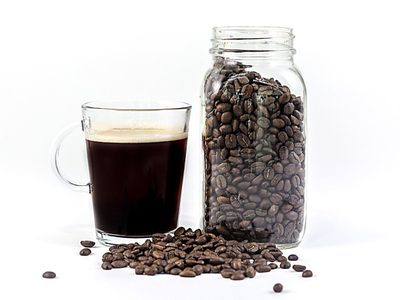 No los tires: transformá los frascos de café vacíos en este divino set para tu habitación