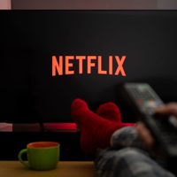 Netflix: la miniserie que no para de ganar adeptos y que sorprendió a la audiencia