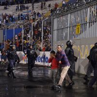 Ofrecen recompensa por 'mareros” que causaron trifulca en clásico de Honduras