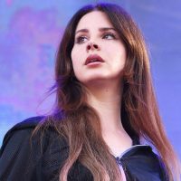 ¡Se hartó! Lana Del Rey volvió a arremeter contra quienes la critican: "No me llamen así"