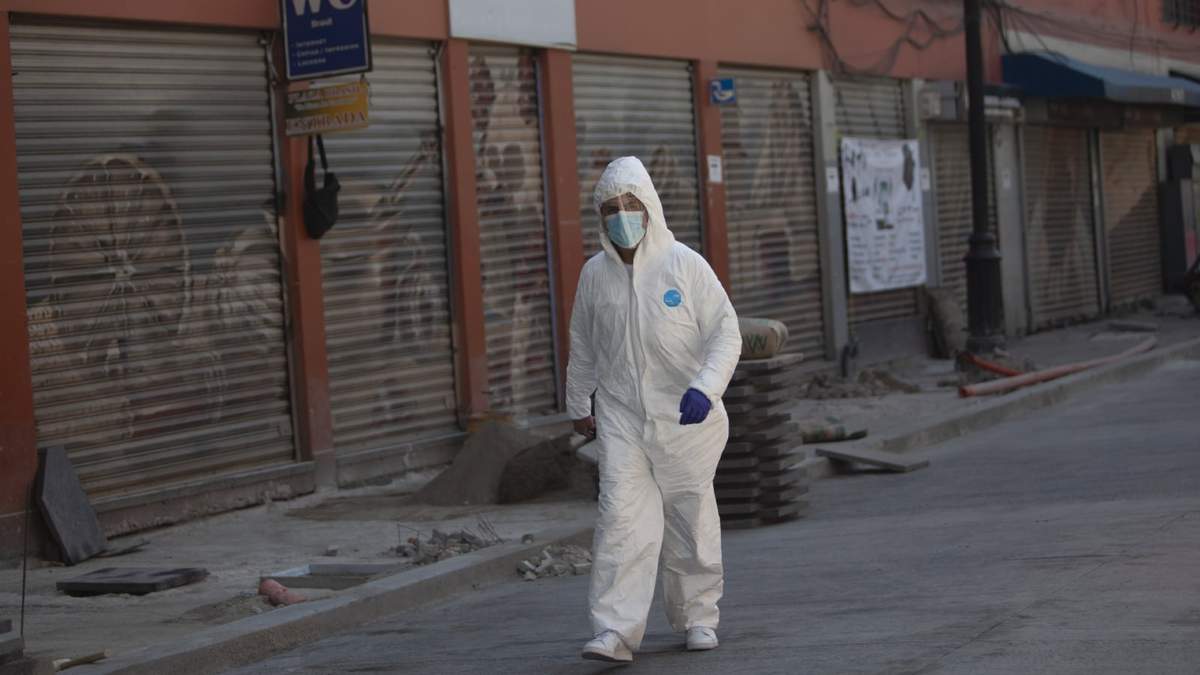 Un trabajador sanitario en pandemia