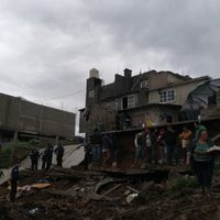 Familia muere sepultada por deslave en Villa Guerrero, Edomex (Video)