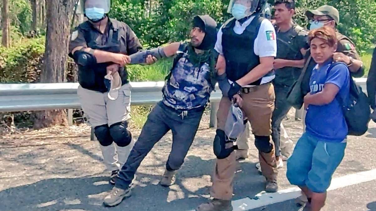 Migrantes detenidos en Tapachula, Chiapas