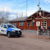 Tres jóvenes fueron detenidos por caminar con un arma
