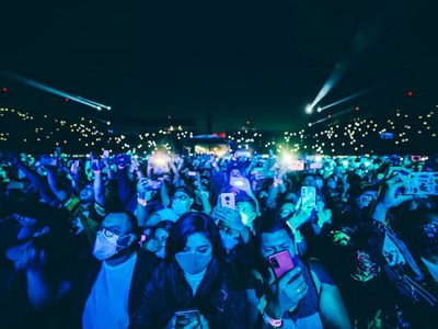 Panteón Rococó, pachangón y ofrendas ska en el Foro Sol