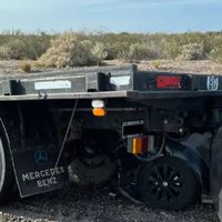 Fuerte choque en la Autovía Norte entre un automóvil y un camión