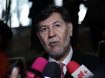 Yo la apoyaría: Fernández Noroña respalda a senadora Laura Itzel Castillo para presidir el Senado