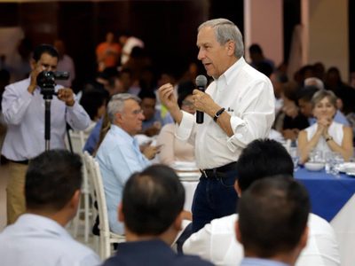 Marko Cortés va a Puebla para apoyar al candidato panista… 10 días después de iniciada la campaña