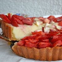 Tarta de frutillas y crema pastelera: la receta fácil para que salga perfecta y bien cremosa