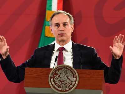López-Gatell descarta cierre de vuelos desde y hacia Reino Unido por variante de covid