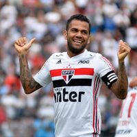 Tremendo mensaje de Dani Alves por la polémica victoria del Madrid