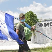 Unos 200 integrantes del éxodo centroamericano pidieron su retorno seguro a Honduras: embajador