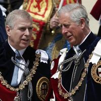 El rey Carlos III echa del Palacio de Buckingham al príncipe Andrés, duque de York
