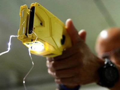 El proyecto de armas no letales generó otro rechazo