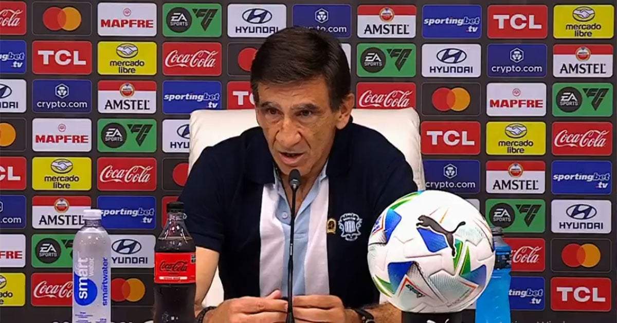 Gustavo Costas deja todo por Racing.