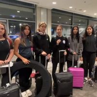 Gimnastas mexicanas regresan de Israel en vuelo de repatriación de la Sedena