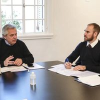 Fernández anticipó que el plazo de renegociación de la deuda "continuará vigente hasta el lunes"