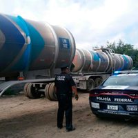 Policía Federal recupera 52 mil litros de huachicol en carretera de NL