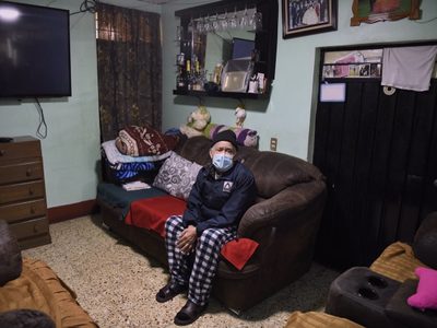 En CDMX hay 500 adultos mayores postrados que no han recibido la primera dosis de la vacuna