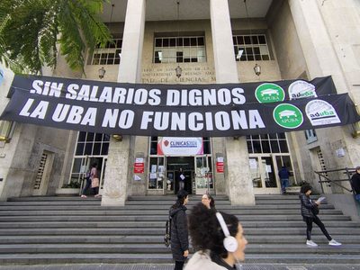 Docentes universitarios rechazaron el aumento del 6,8 %, pero el Gobierno lo aplicará por decreto