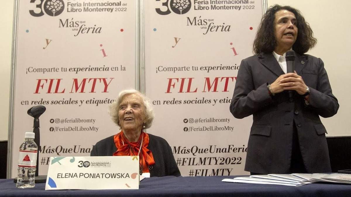 Elena Poniatowska y Consuelo Sáizar en la FIL de Monterrey