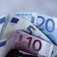La zona euro registró un desplome récord del PIB (-12.1%) y del empleo (-2.8%) en el segundo trimestre