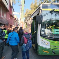 Lunes de caos vehicular y largas filas en el paradero de Pantitlán por cierre de tramo de la Línea 9