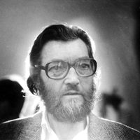 A 40 años del entierro de Julio Cortázar en Montparnasse