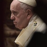 El Papa simpatiza con el pueblo canadiense por el hallazgo de los restos de 215 niños indígenas