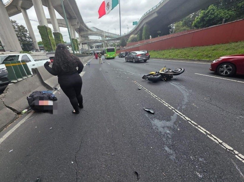Percance de motociclista en Periférico Sur Foto tavojeda5