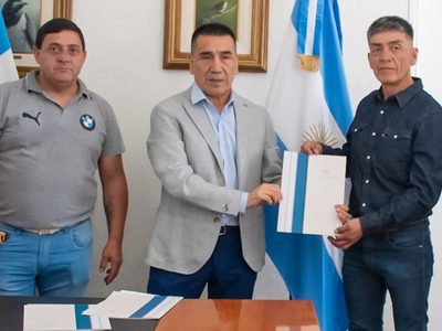 Rioseco acordó las paritarias con los empleados municipales de Cutral Co