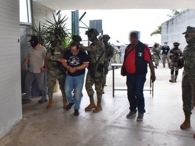 Detienen a Héctor Elías Flores “El 15”, jefe de plaza de “Los Chapitos” en Cancún