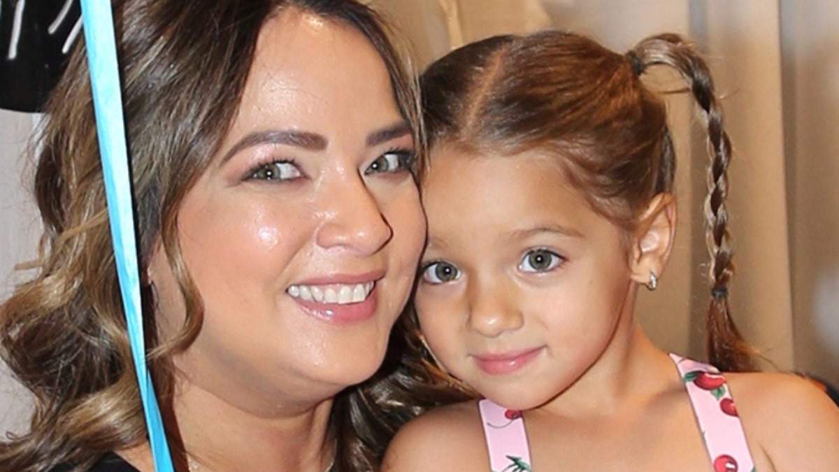 Adamari Lopez y Alaïa. Fuente: (Instagram).