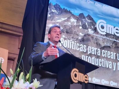 Sergio Massa anunció que comenzarán a regir beneficios del 25% para las exportaciones PyME