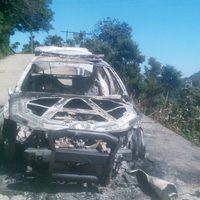 Pobladores de Chiconcuautla, Puebla, queman patrulla y retienen a tres policías