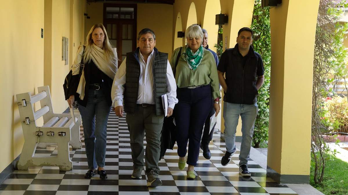 Se suspendió la reunión de hoy entre el gobierno y ATE. Fuente: (Emiliano Ortiz?