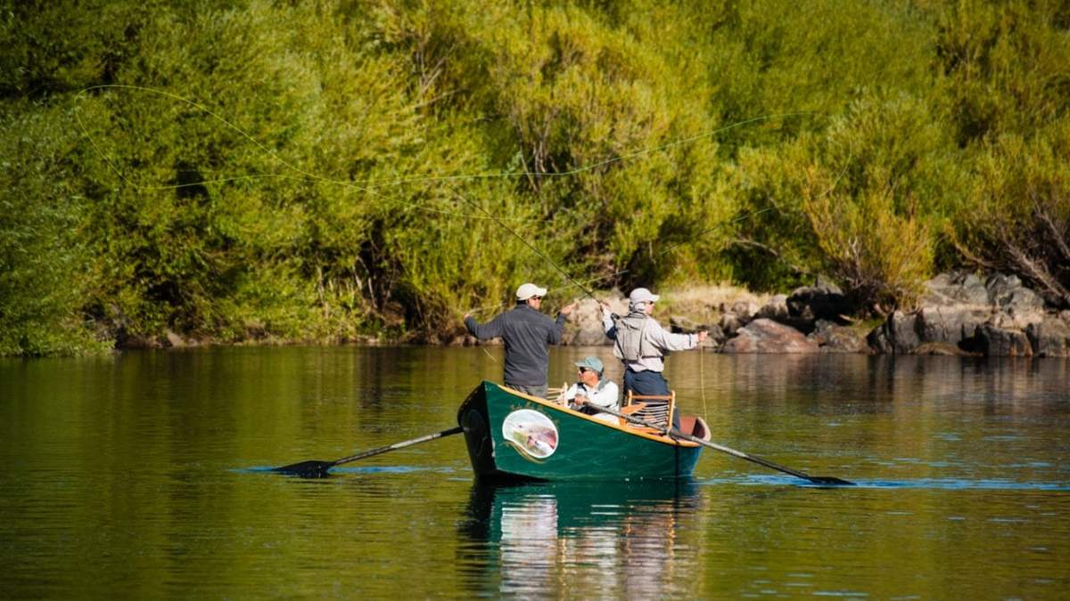 Pesca Deportiva en Neuquén. Fuente: (Neuquén Turismo).