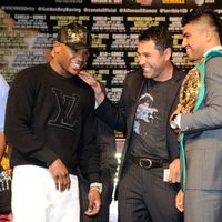 "Muy vergonzoso": Óscar De la Hoya fulminó a Floyd Mayweather