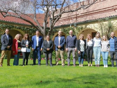 Educación y Pluspetrol firmaron un acuerdo para un plan de obras en la Escuela 266