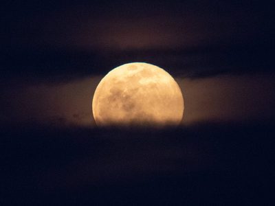 Luna de fresa, la última de este año: fecha y hora para verla en México