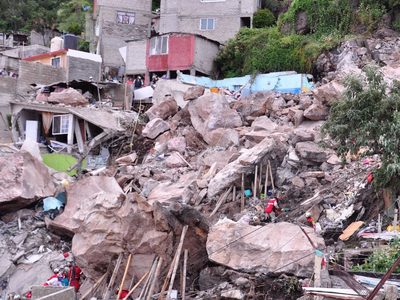 Alertan por el riesgo de nuevos deslizamientos en el cerro del Chiquihuite