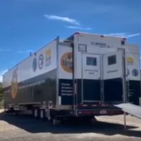 Construyen en Oaxaca el primer Hospital Móvil con tráileres expandibles; se va a EU