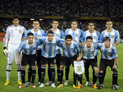 Cuatro idiomas y un título: la historia del ex Selección Argentina que piensa en el futuro