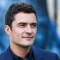 ¡Qué papelón! Orlando Bloom mostró su nuevo tatuaje ¡pero tenía un grave error!