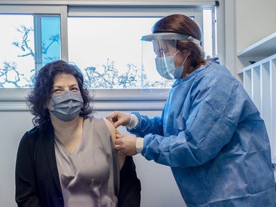 A un año del inicio de la campaña de vacunación contra el coronavirus, la palabra de Carla Vizzotti