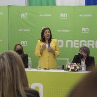 Mañana, Arabela Carreras tomará el juramento a los ministros de Trabajo y Seguridad